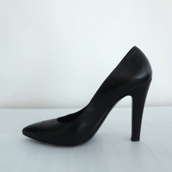 Chanel Cap Toe Pumps Black Leather & Patent - Picture 5 of 8